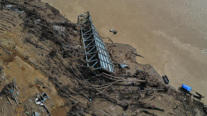 📰 Bencana Banjir dan Longsor Melanda Sumatera, Ribuan Warga Terdampak dan Sektor Pendidikan Lumpuh