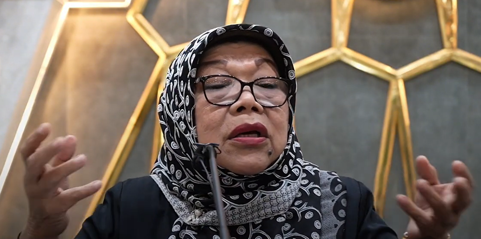 Menghidupi Agama Sebagai Jalan Kebahagiaan Hakiki: Pesan Menyentuh Dra. Ummu Hani di Malam ke-16 Ramadhan