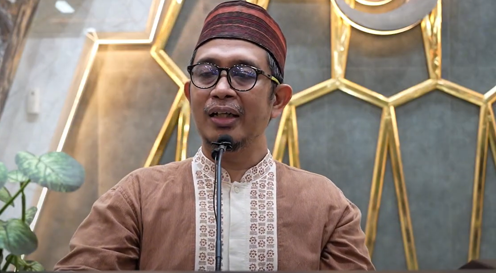 Ramadhan di Masjid Walidah Dahlan, Dr. Iwan Setiawan Bedah Revolusi Peradaban Melalui Al-Qur’an